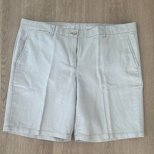 GAP Women's Light Gray Boyfriend Shorts 14